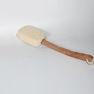 China New Product Natural Sisal Sponge Bath Back Brush With Long Wooden Handle,shower body massager,cleaning scrubber,exfoliate skin for sale