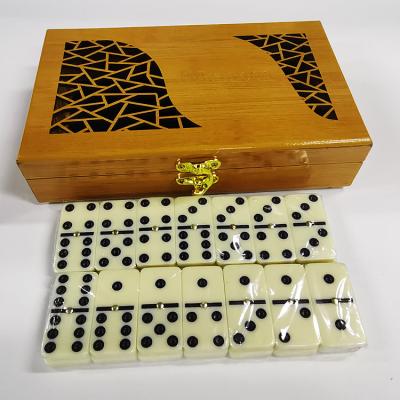 China Environmental Indoor Wooden Box Game Domino Educational Game For Adult And Kids With High Quality for sale