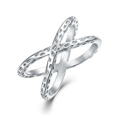 China Custom Made Fashionable Design Ring Stainless Steel Casting Double Cross Hammered Ring For Women Jewelry for sale