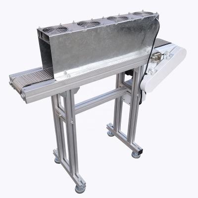 China SS304 Food Grade Heat Resistant High Temperature Motorized Wire Mesh Belt Conveyor With Fans for sale