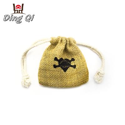 China Fashionable wholesale cheap sack small burlap sack with drawstring for sale