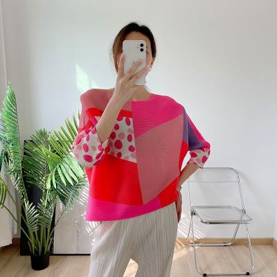 China FXZ QUICK DRY miyake pleated blouse women loose plus size T-shirt 2022 summer pleats new print clash color blanket for sale