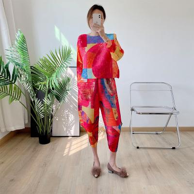 China FXZ QUICK DRY miyake pleated suit 20222 new design plus size casual long sleeve pleated 2 pcs set women for sale