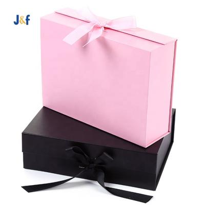 China Magnetic Materials Logo Luxury Decoration Personalized Custom Recycled Paper Box Packaging For Clothes Gift Boxes With Magnetic Lid for sale