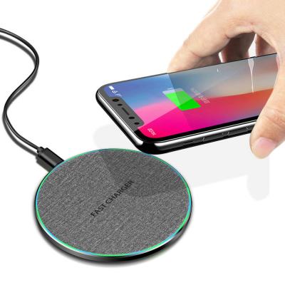 China 2020 Factory Price 2020 Factory Price High Speed ​​Car Power Bank Mobile Phone 10W 15W 5V 2A Portable Qi Charging Magnetic Fast Wireless Charger for sale