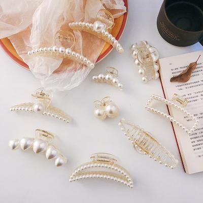 China Material Friendly Simple Transparent Pearl Plastic Hair Claw Clips For Thick Hair Large Size Korean Hair Claws for sale