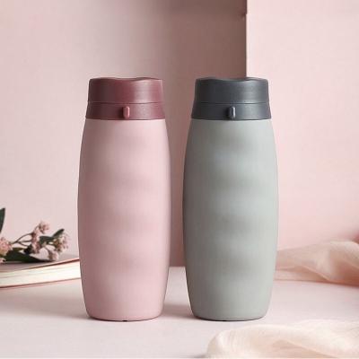 China Sustainable Pink Fashion Drinking Travel 600ml Outdoor Sports Collapsible Silicone Collapsible Water Bottle for sale