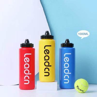 China Sustainable New 1000ml Squeeze Water Cup Manufacturer Sports Outdoor Water Filter Bottle for sale