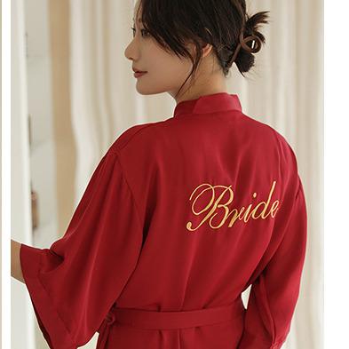 China QUICK DRY Women's Wedding Dropshipping Satin Long Robe Pajamas Pajamas Bridesmaid Robe Bridal Robe Bridal Gown for sale