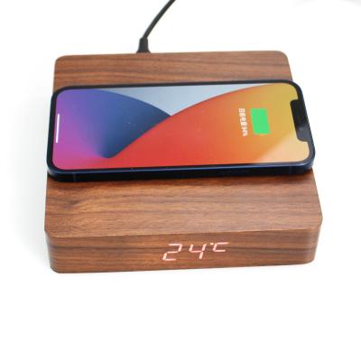 China Fashion Wireless Bamboo Wireless Charger Wooden Wireless Charger Wooden Radio Led Alarm Clock Light Display for sale