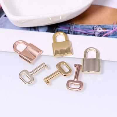 China High Quality 18K Gold Package Color Protection Small DIY Accessories Handmade Material Jewelry Lock Pendants for sale