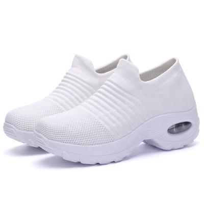 China Fashion Comfort Fashion Comfort Sneakers Ladies EVA Big Size Warm Sock Tennis Breathable Youth Girls Walking Women Slip On Running Shoes Sports for sale