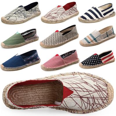 China 2021 Wholesale Chinese Ink Painting Design Cheap Low Price Casual Canvas Shoes CUSHIONING For Men And Women for sale