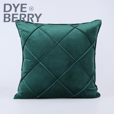 China Sustainable Luxury Dyeberry Emerald Green Diamond Texture Modern Velvet Cushion Cover For Home Decorative for sale