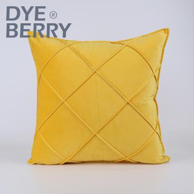 China Viable Yellow Gold Dyeberry Diamond Texture Modern Luxury Velvet Cushion Cover For Home Decorative for sale