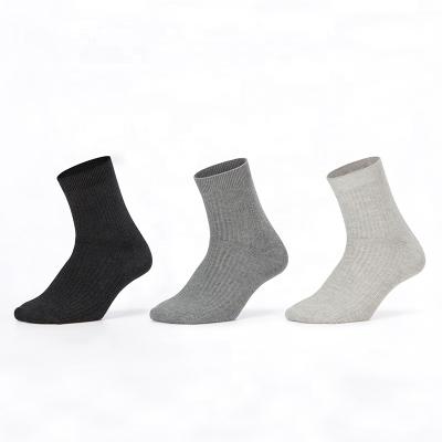 China Antibacterial Wholesale Supply Crew Mens Sweat-absorbent Silver Antibacterial Socks for sale