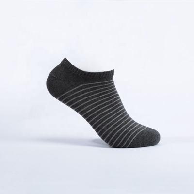 China OEM Non Slip Silver Stripe Occasional Stink Proof Antifungal Ankle Men's Socks for sale