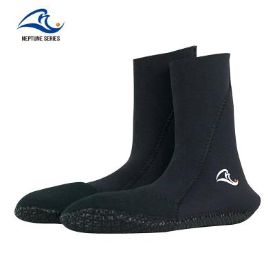 China Durable Design 3mm Socks Fashion Anti Slip Wetsuit Boots Keep Warm Neoprene Water Sport Diving Socks for sale