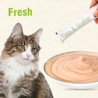 China Viable Truly Crack LIckable Creamy Treats For Cats 70g Pet Food Shandong Wanpy Cat Treats for sale