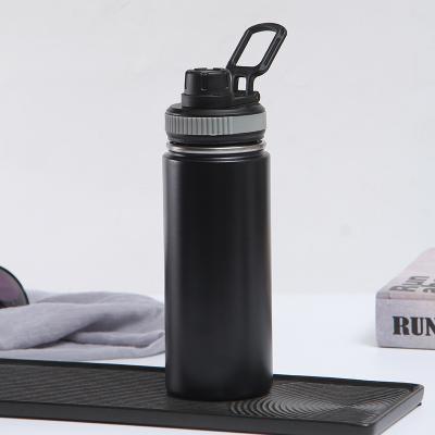 China 32oz 40oz 64oz Double Wall Water Bottle Stainless Steel Flask Sustainable Sports Bottle With Handle Lid for sale