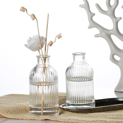 China 2021 Minimalist Clear Glass Car Bottles Diffuser Bottle Minimalist Aromatherapy Bottle for sale