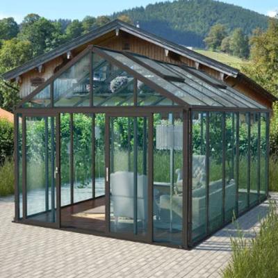 Cina Heat Insulation Winter Glass Sunroom With Folding Door Easily Assembled Anti-rust Aluminium Frame Gable Sunroom Enclosures in vendita