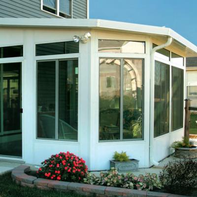 中国 Insulating Glass Garden Glass House Sunroom Aluminum Enjoy Harmless Sunshine 販売のため