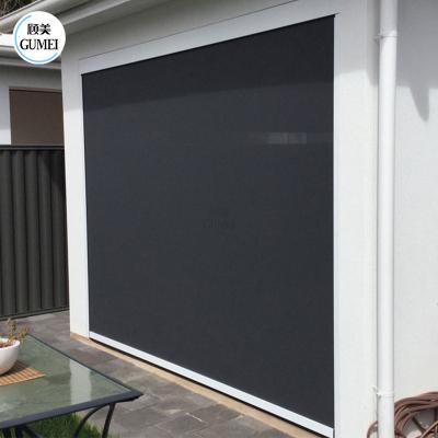 Cina Waterproof Zipped Screen Aluminum Roller Blinds Roller External Shutter Shades Motorized Pergola Blinds in vendita