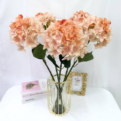 China Silk White Hydrangea Handmade Flower Leaves Branches Wedding Artificial Faux Faux Group Hydrangeas Flowers for sale