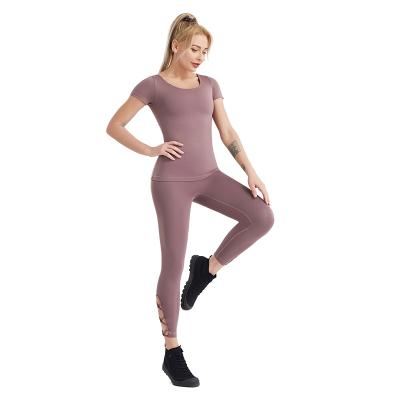 China Breathable Seamless Female Sportswear Leggings Workout Leggings Fitness Gym Set Yoga Clothing Women Gym Set Top Sport Clothes Exercising Tights for sale