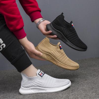 China New design trend fashion anti skid cushioning wear-resistant men's casual shoes sneakers for sale