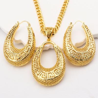 China TRENDY Bridal Jewelry Sets Gold Plated Dubai Circle Earrings Pendant And Necklace Jewelry 18K Womens Bridal Jewelry Sets for sale