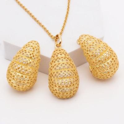 China TRENDY 18k Gold Plated Nigeria Cuts Earrings Necklace Fashion Bridal Jewelry African Gold Jewelry Sets For Women for sale