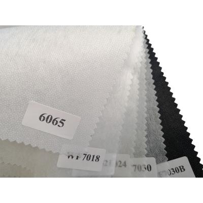 Chine 150 cm de largeur GAOXIN Micro Dot Non tissé Fusible Interlining PA/PES Couche incluse à vendre