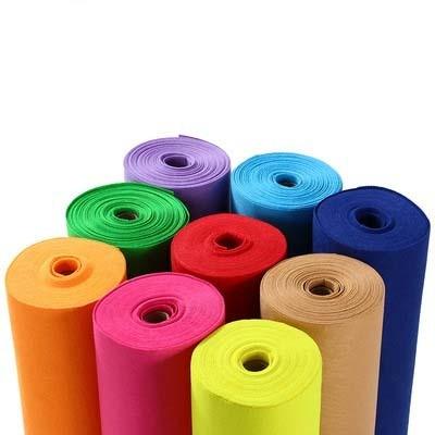 Chine Largeur de 15 à 150 cm Rouleau de tissu non tissé sur commande dans n'importe quelle couleur selon les exigences du client à vendre