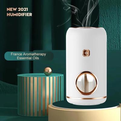 China 2022 Newest 45ml USB Mini Car Humidifier WMK Waterless Charger Car Humidifier with Night Light for sale