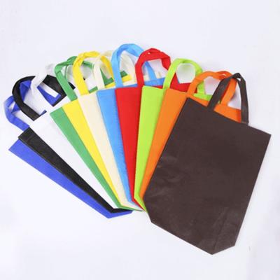 China Factory Price Garment Nonwoven Cheap Grocery Bag Recyclable Shopping Printing Nonwoven Bag for sale