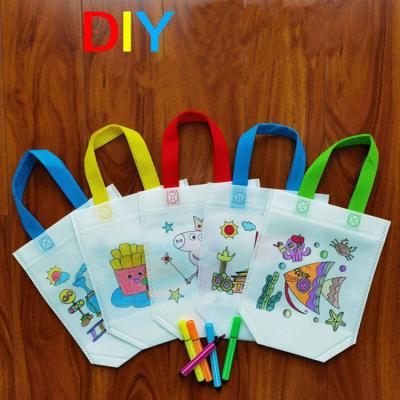 China Nonwoven Tote Reusable Laminated DIY Wholesale Graffiti Folding Shopping Bag Nonwoven Bag for sale