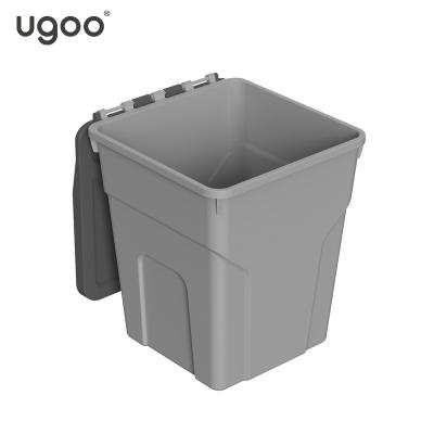 China Made by hot selling eco-friendly pp pet food storage container dry storage container pet food with middle wheels for sale