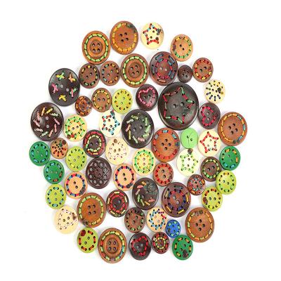 China Sustainable 10mm 15mm 2 Hole Round Colored Natural Flat Wood Button for sale