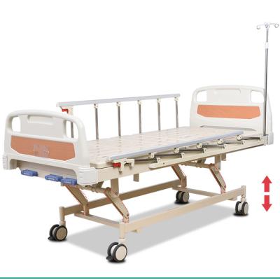 China Manual Easy Operate Nursing Bed Table Adjustable Medical Bed 3 Crank Manufacturing Crank Bed Good Quality for sale