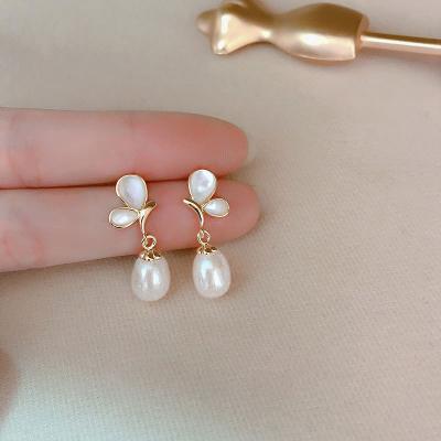 China New 925 Sterling Silver Sweet Romantic Fall Pearl Butterfly Drop Earrings Wholesale Romantic for sale