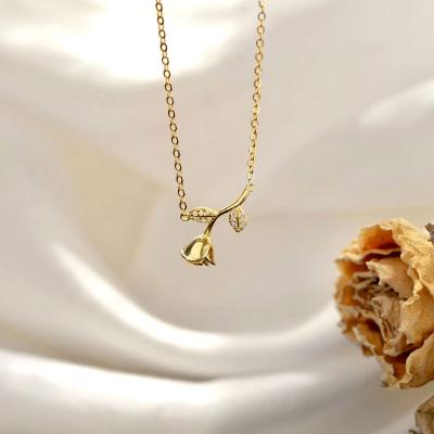 China Environmentally Friendly Gold Plated 18k Gold Plated 925 Sterling Silver Women Rose Flower Pendant Necklace Wholesale for sale