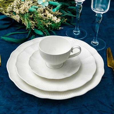 China Sustainable P&T Tableware European Tableware Set White Bone China Dinnerware Beware On Sale for sale