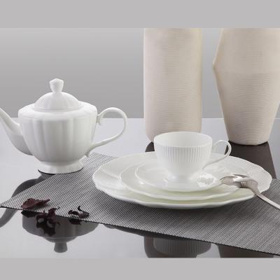 China P&T Sustainable Royal Wares Ceramic Dinnerware Set Eco-Friendly Western Dinnerware White Ceramic Dinnerware Set for sale