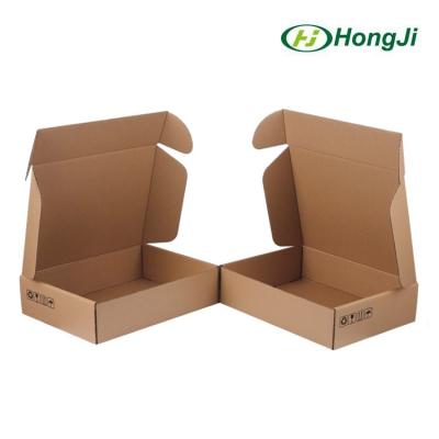 China Handmade Parcel Corrugated Outer Cardboard Recycle Cardboard Folding Mailing Box for sale